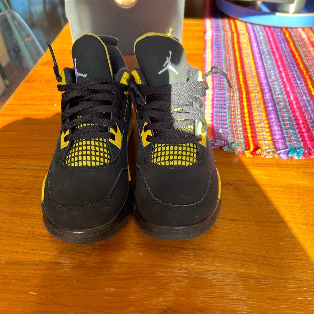 Jordan 4 Retro
